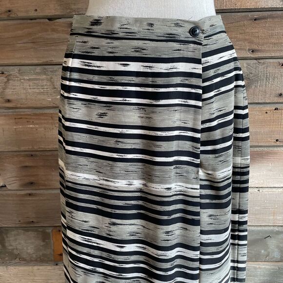 Josephine Chaus Matching Button Down Blouse Top and Wrap Skirt Size 10 EUC - Picture 12 of 12